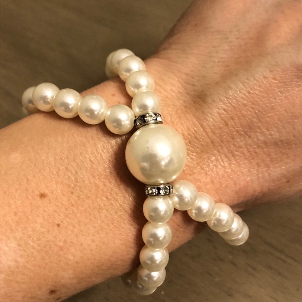 Faux Pearl Beaded Layered Stretch Bracelet - Picture 6 of 9